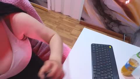 valery cute 18 online show from 11/29/25, 07:28