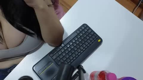 valery cute 18 online show from 12/04/25, 10:51