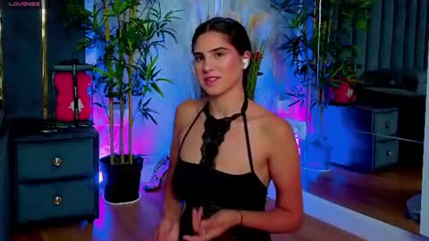 Snapshot of valery_evann chatting on 07/18/26, 07:39 Valery online show from 07/18/26, 07:39