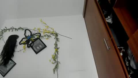 valery_honey_ online show from 07/25/26, 06:16