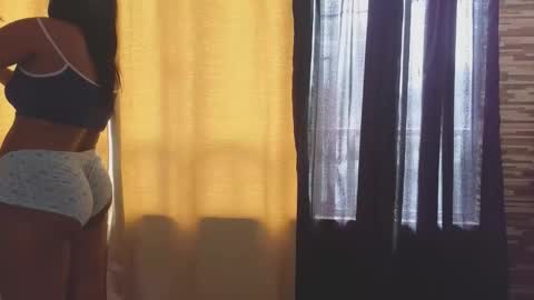 valery_lovex_ online show from 12/14/25, 02:00