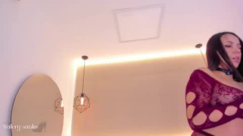 Snapshot of valery_santorini chatting on 11/11/25, 11:54 VALERY online show from 11/11/25, 11:54