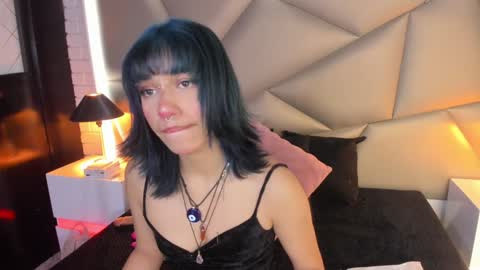 valery_smith15 online show from 01/12/25, 03:17