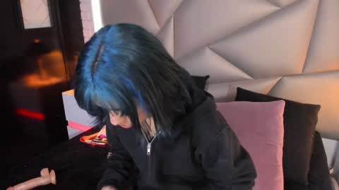 valery_smith15 online show from 01/12/25, 09:30