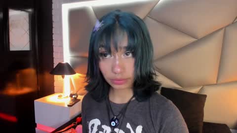 valery_smith15 online show from 01/16/25, 03:23