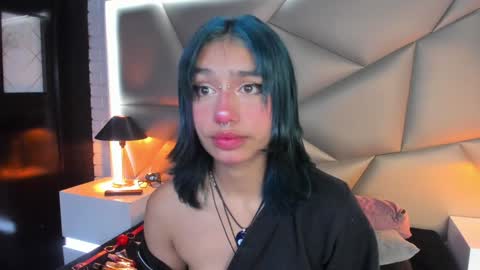 valery_smith15 online show from 01/18/25, 06:24