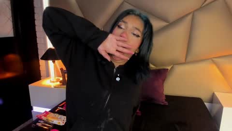 valery_smith15 online show from 01/21/25, 03:26