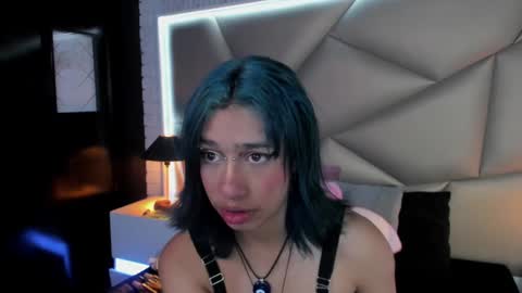 valery_smith15 online show from 01/24/25, 03:11