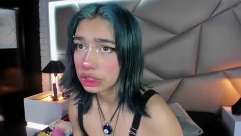valery_smith15 online show from 01/28/25, 03:36