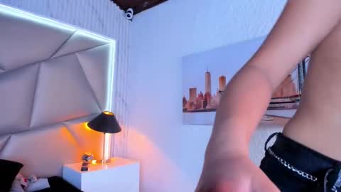 valery_smith15 online show from 02/16/25, 06:10