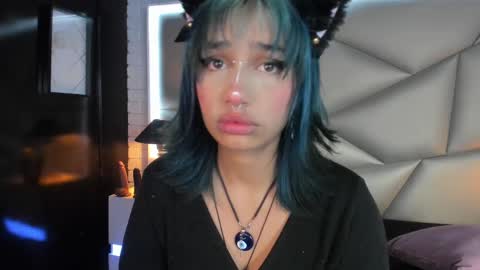 valery_smith15 online show from 02/20/25, 03:34