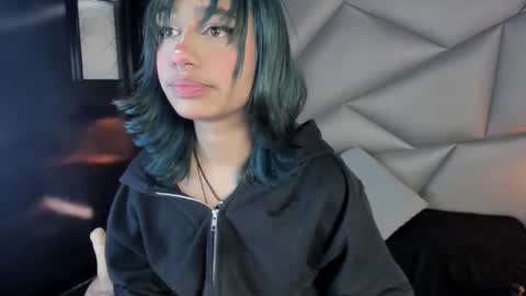valery_smith15 online show from 02/24/25, 09:21