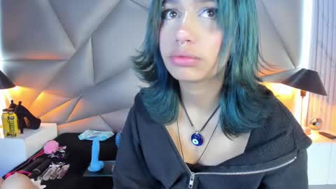 valery_smith15 online show from 03/11/25, 03:48