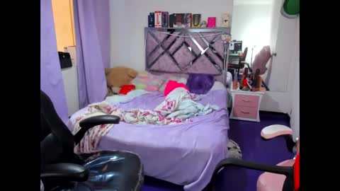 Snapshot of valery_taylor_1 chatting on 06/08/26, 07:25 valery online show from 06/08/26, 07:25