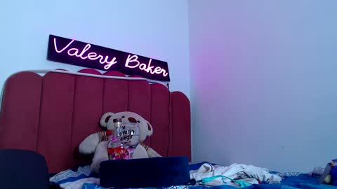 B V Naughty online show from 12/15/24, 05:13