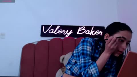 B V Naughty online show from 12/21/24, 05:18