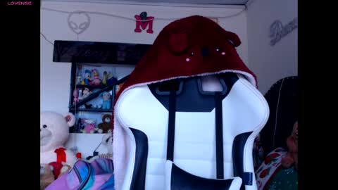 Snapshot of valerybaker1 chatting on 11/11/25, 06:41 B V Naughty online show from 11/11/25, 06:41