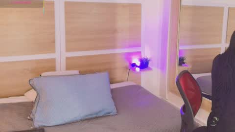 Snapshot of valerycortezm chatting on 10/30/25, 01:34 Valery online show from 10/30/25, 01:34