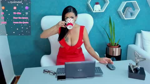 Snapshot of valerydiamond_ chatting on 02/17/25, 12:05 Valery online show from 02/17/25, 12:05