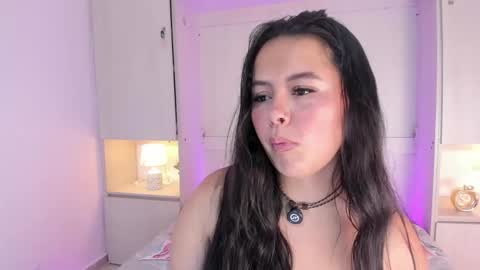 Snapshot of valerymeyerr chatting on 01/08/26, 04:15 valerymeyerr online show from 01/08/26, 04:15