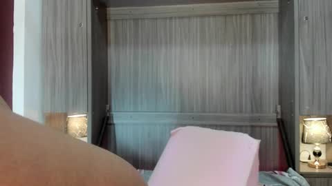 Snapshot of valerymeyerr chatting on 03/25/26, 12:00 valerymeyerr online show from 03/25/26, 12:00