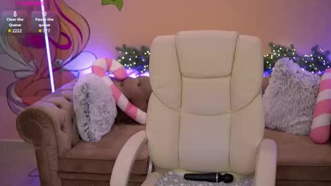 Snapshot of valerymurr chatting on 12/17/25, 08:04 V A L E R Y M U R online show from 12/17/25, 08:04