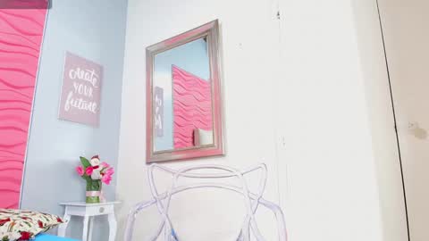 Snapshot of valerynbrown chatting on 12/14/24, 09:02 valery online show from 12/14/24, 09:02