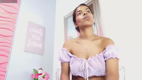 Snapshot of valerynbrown chatting on 12/16/24, 03:51 valery online show from 12/16/24, 03:51
