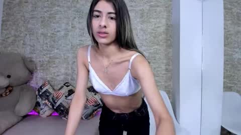 Snapshot of valeryrivas_ chatting on 01/16/26, 12:42 Valery Rivas online show from 01/16/26, 12:42