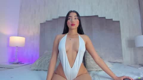 VALERY STONE  online show from 10/26/25, 07:53