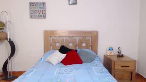 Sofia online show from 09/12/25, 10:10