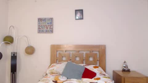 Sofia online show from 09/16/25, 10:55