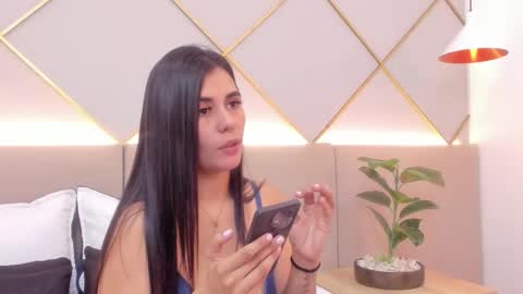 Snapshot of valesantodomingo chatting on 02/19/26, 10:39 Sofia online show from 02/19/26, 10:39