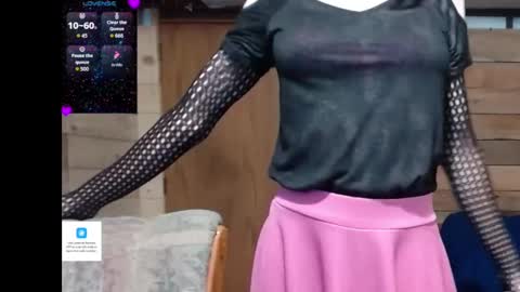 Snapshot of valhanna_ chatting on 09/30/25, 04:39 Valhanna online show from 09/30/25, 04:39