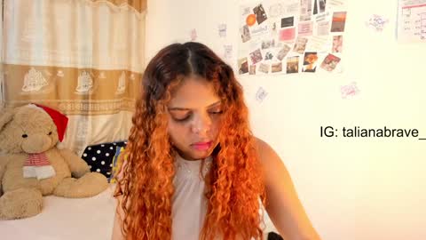 Snapshot of valientegirl_ chatting on 02/08/25, 08:09 VALIENTE  online show from 02/08/25, 08:09