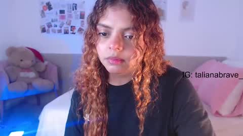 Snapshot of valientegirl_ chatting on 03/07/25, 02:25 VALIENTE  online show from 03/07/25, 02:25