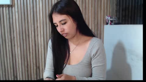 Snapshot of valk_diaz chatting on 03/29/26, 04:23 Valk online show from 03/29/26, 04:23