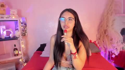 Snapshot of valk_diaz chatting on 05/26/26, 05:03 Valk online show from 05/26/26, 05:03