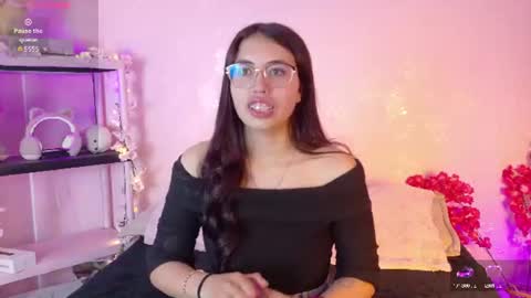 Snapshot of valk_diaz chatting on 06/14/26, 02:24 Valk online show from 06/14/26, 02:24