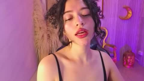 Valkiria  online show from 10/28/25, 01:14