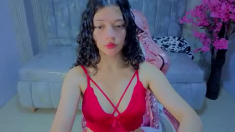 Valkiria  online show from 06/19/26, 01:15