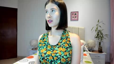 Snapshot of vallejo_macarena chatting on 12/05/24, 01:36 Macarena online show from 12/05/24, 01:36