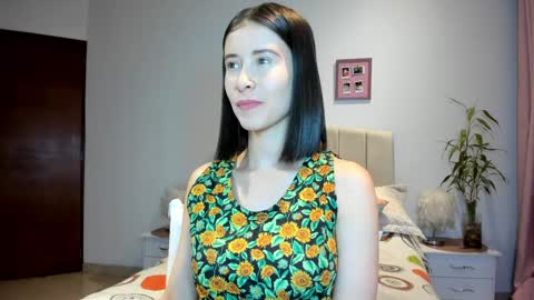Snapshot of vallejo_macarena chatting on 01/29/25, 02:09 Macarena online show from 01/29/25, 02:09