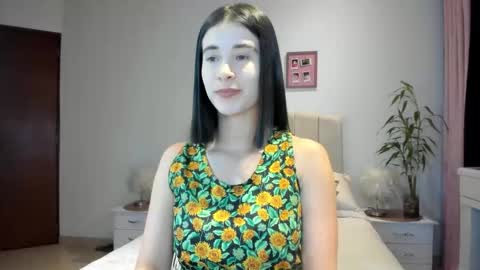 Macarena online show from 04/12/26, 02:49