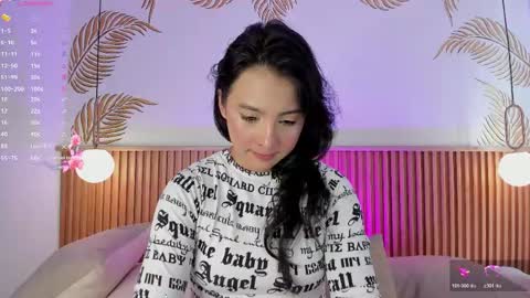 Snapshot of valleriie_ chatting on 04/12/26, 04:23 valleriie_ online show from 04/12/26, 04:23