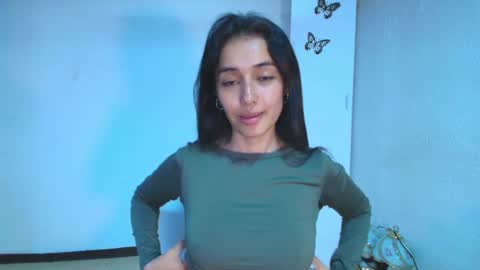 Snapshot of vallery_evanss chatting on 12/05/24, 10:23 Taty independent account online show from 12/05/24, 10:23