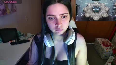 Im Violet online show from 12/20/24, 03:14