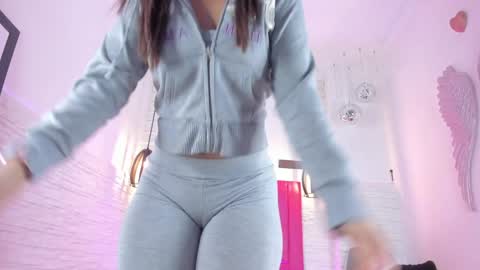 Vallolet Peach  online show from 01/26/25, 11:28