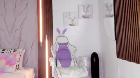 Snapshot of valloletsamar chatting on 11/23/25, 11:54 Vallolet Peach online show from 11/23/25, 11:54