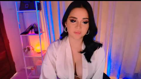 Snapshot of vally7rie chatting on 12/04/25, 06:23 Vally online show from 12/04/25, 06:23